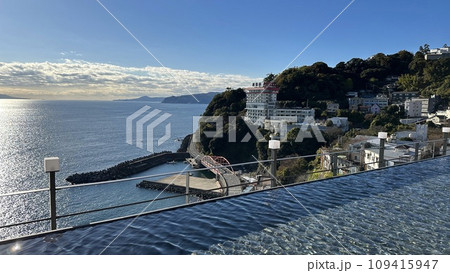 露天風呂から望む熱海湾 露天風呂から望む熱海湾 109415947