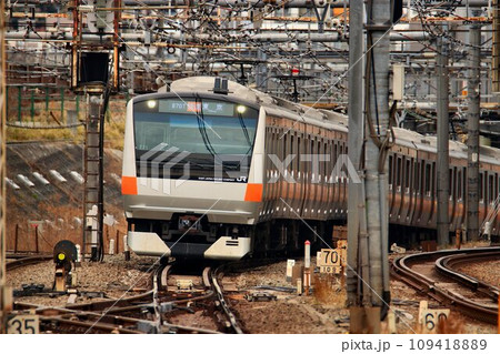 2階建グリーン車の連結が待ち遠しい… 中央線・快速電車【233系】 2階建グリーン車の連結が待ち遠しい… 中央線・快速電車【233系】 109418889