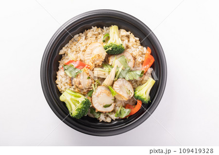 ベビーホタテのバター醤油ライス　弁当 109419328