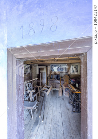 Old wooden village house, Hervartov near Bardejov, Slovakia 109421147
