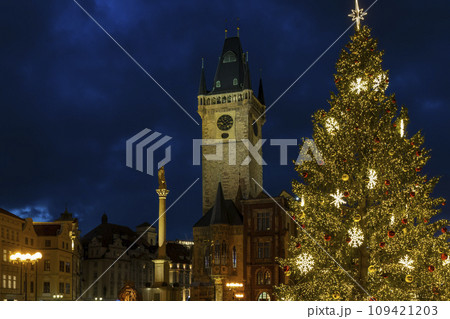 Old Town Square at Christmas time, Prague, Czech Republic Old Town Square at Christmas time, Prague, Czech Republic 109421203