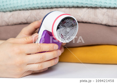 Electric Portable Clothes Pill Remover, Clothing Care Devices. 109421458