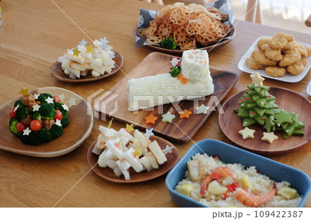 持ち寄りでクリスマスホームパーティー 109422387