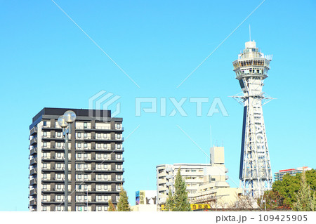 大阪府大阪市、通天閣の風景 大阪府大阪市、通天閣の風景 109425905