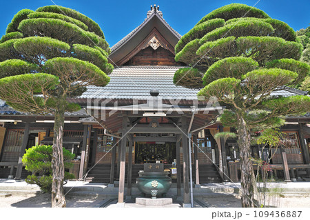 【瑠璃光寺】 山口県山口市香山町 【瑠璃光寺】 山口県山口市香山町 109436887