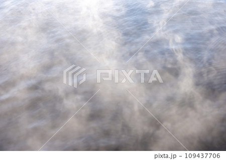温泉の湯気 109437706