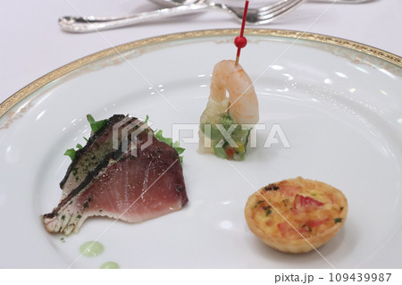 フランス料理、三種前菜取り合わせ フランス料理、三種前菜取り合わせ 109439987