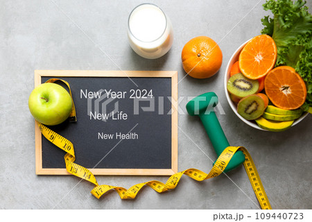 New Year for New Changes Healthy 2024.  109440723