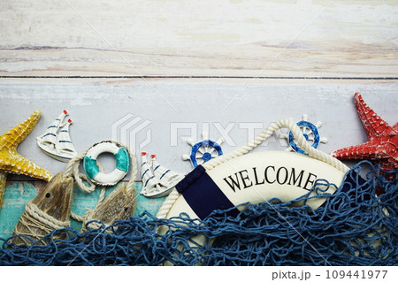 Nautical and summer background top view on wooden background 109441977