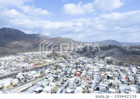 冬の住宅街(空撮) 冬の住宅街(空撮) 109442139