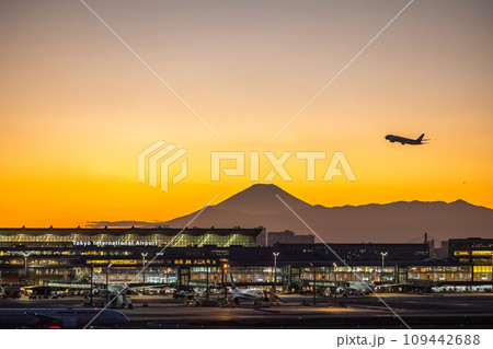羽田空港の風景・夕暮れの風景・第3ターミナル・Terminal3 109442688