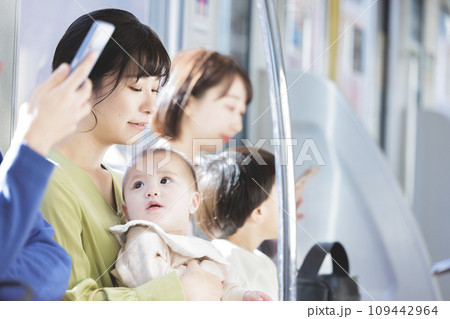 ファミリー　電車　撮影協力・京王電鉄株式会社 109442964