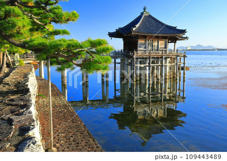 【滋賀県】快晴の浮御堂(満月寺) 【滋賀県】快晴の浮御堂(満月寺) 109443489