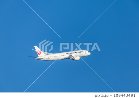 羽田空港を離陸する旅客機・航空機・日本航空ボーイング787 羽田空港を離陸する旅客機・航空機・日本航空ボーイング787 109443491