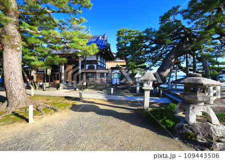 【滋賀県】快晴の浮御堂(満月寺) 【滋賀県】快晴の浮御堂(満月寺) 109443506
