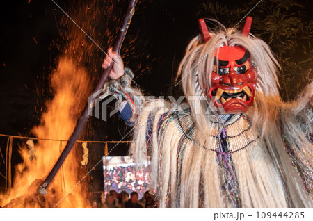 なまはげ柴灯（せど）まつり　秋田県男鹿半島 109444285