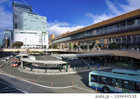 新しくなった仙台駅、西口のバスロタリー 新しくなった仙台駅、西口のバスロタリー 109444538