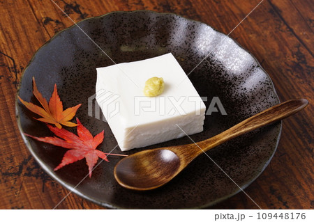 美味しい高野山の胡麻豆腐 美味しい高野山の胡麻豆腐 109448176