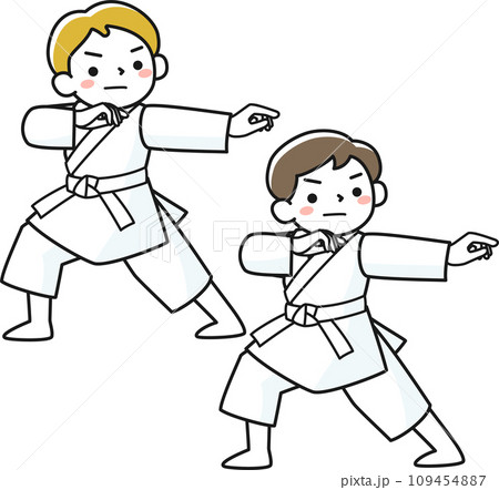 空手の稽古をする子供たち 109454887