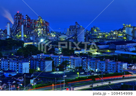 【福岡県】不夜城の工場夜景（UBE三菱セメント） 109454999