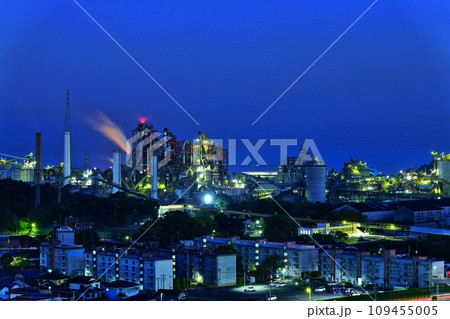 【福岡県】不夜城の工場夜景(UBE三菱セメント) 【福岡県】不夜城の工場夜景(UBE三菱セメント) 109455005