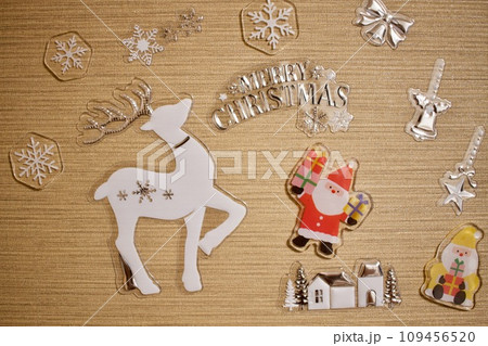 楽しみにしているクリスマスプレゼント 楽しみにしているクリスマスプレゼント 109456520