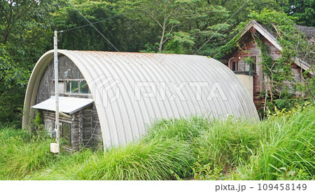 天城の山奥に建つ廃墟 天城の山奥に建つ廃墟 109458149