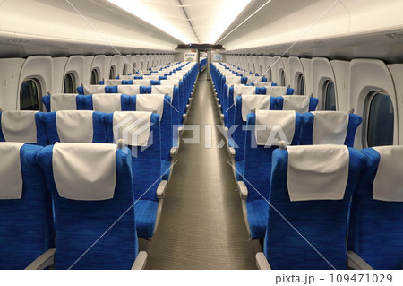 東海道新幹線N700S系のぞみ号(普通車:電車内) 東海道新幹線N700S系のぞみ号(普通車:電車内) 109471029