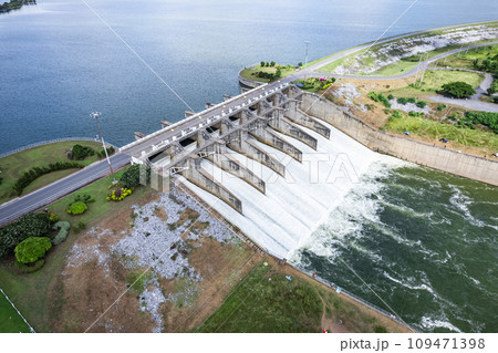 Aerial view of Pasak Chonlasit Dam in Lopburi, thailand 109471398