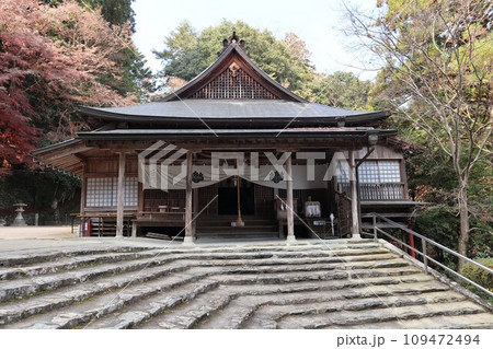 晩秋の山口大神宮の風景 109472494