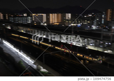 姫路駅に到着し回送される特急らくラクはりま号 姫路駅に到着し回送される特急らくラクはりま号 109474756