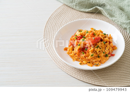 Stir-fried tomatoes with egg or Scrambled eggs with tomatoes Stir-fried tomatoes with egg or Scrambled eggs with tomatoes 109479943