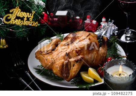 鶏の丸焼き ローストチキン 109482275