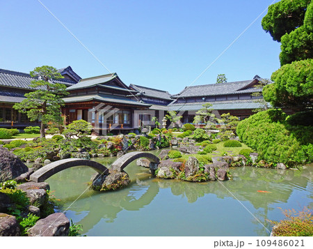 福岡県築上町の旧蔵内邸国指定名勝の庭園 109486021