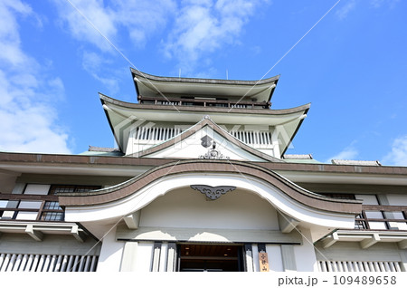 小牧山城の天守閣入り口 109489658