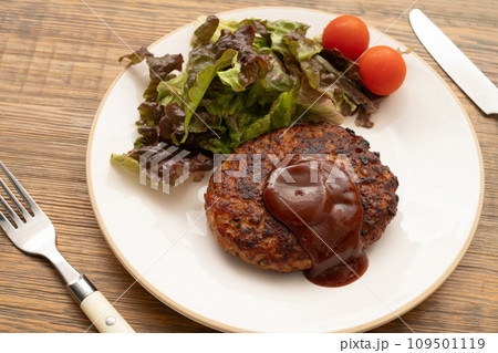 シンプルなハンバーグ 109501119