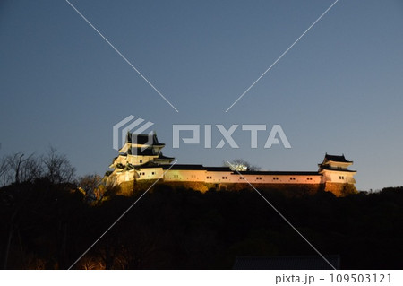 和歌山城と青空 和歌山城と青空 109503121