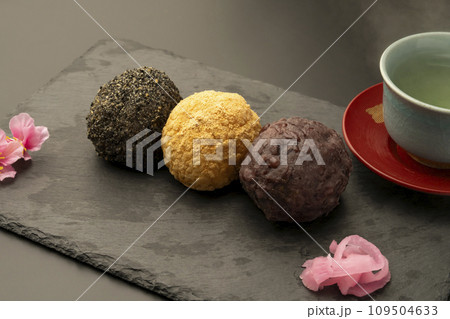 おはぎ 三色おはぎ 春彼岸 お茶 おはぎ 三色おはぎ 春彼岸 お茶 109504633