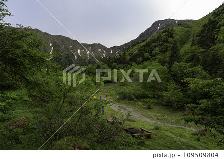 白根御池からみる北岳 109509804