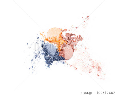 Broken Eye Shadow Isolated, Smashed Makeup Palette, Crushed Natural Glitter Pigment Texture 109512687