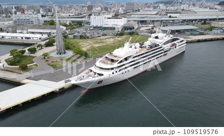 クルーズ客船 LE SOLEAL号空撮_No2 109519576
