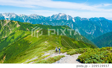 夏の爺ヶ岳登山（種池山荘～爺ヶ岳南峰の稜線から立山・剱岳方面の眺め） 109519937