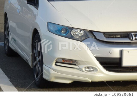 自動車イメージ　ホンダ2代目インサイトのフロントマスク 109520661