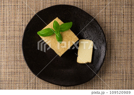 Tofu Cheese, Smoked Vegan Cheese Slice, Sliced Soya Bean Curd, Soy Protein or TSP Tofu Cheese, Smoked Vegan Cheese Slice, Sliced Soya Bean Curd, Soy Protein or TSP 109520989