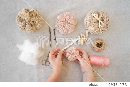 4. Step-by-step instructions. Making interior pumpkins from textiles, knitted fabric, alterations from an old sweater, hobbies, diy. Crafts for Thanksgiving. 109524178