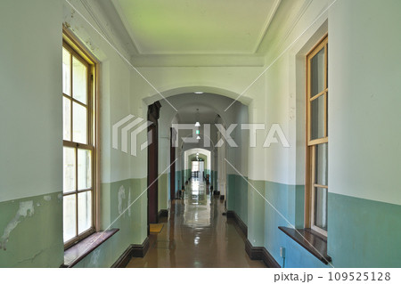 【山口県政資料館 (旧山口県庁舎)】 山口県山口市滝町 109525128