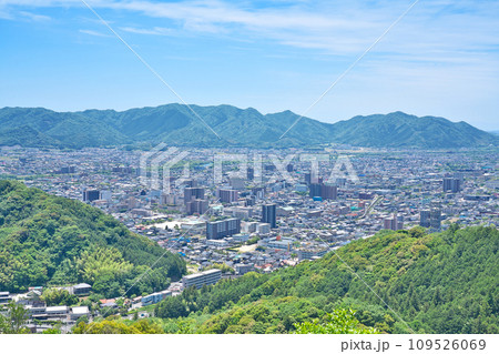 【高嶺城跡 展望所より山口市内を一望】 山口県山口市上宇野令 109526069