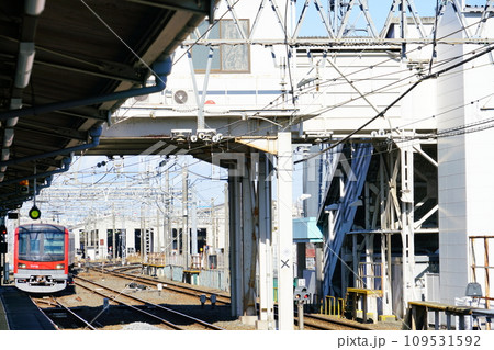 北春日部駅を走行するTHライナー 北春日部駅を走行するTHライナー 109531592