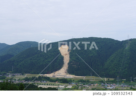 土砂崩れ 石川県白山市広瀬町 2023年5月の様子 土砂崩れ 石川県白山市広瀬町 2023年5月の様子 109532543