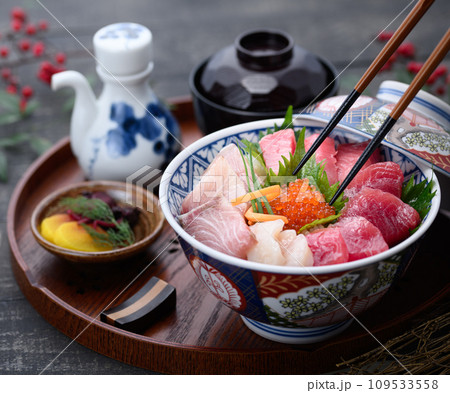 海鮮丼 109533558